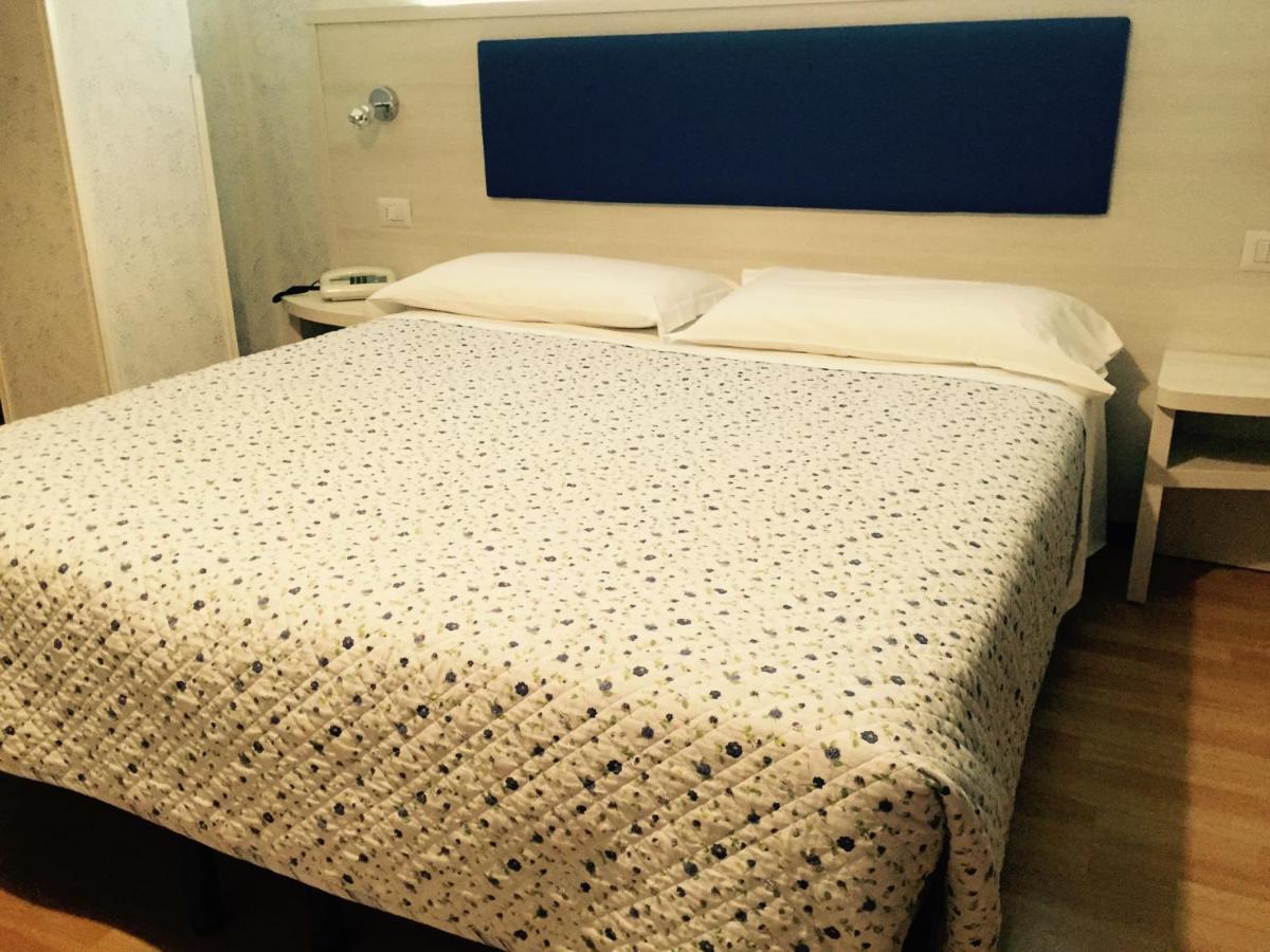 Hotel Biondi 몬테카티니테르메 객실 사진